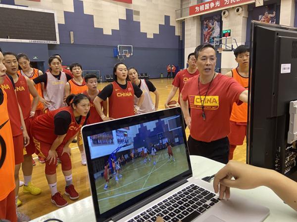 女籃比賽錄像最新，自然美景下的籃球之旅