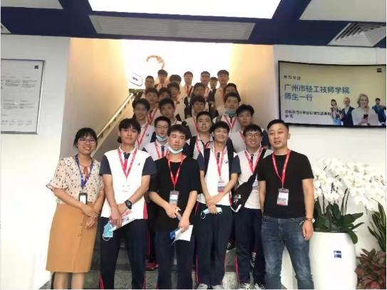 最新名企招聘,最新名企招聘，小巷深處的獨特小店，等你來(lái)探索！