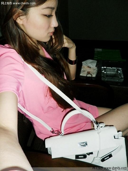 鄭州科技新品亮相，功能亮點(diǎn)與體驗展示，遠離色情內容，感受科技魅力