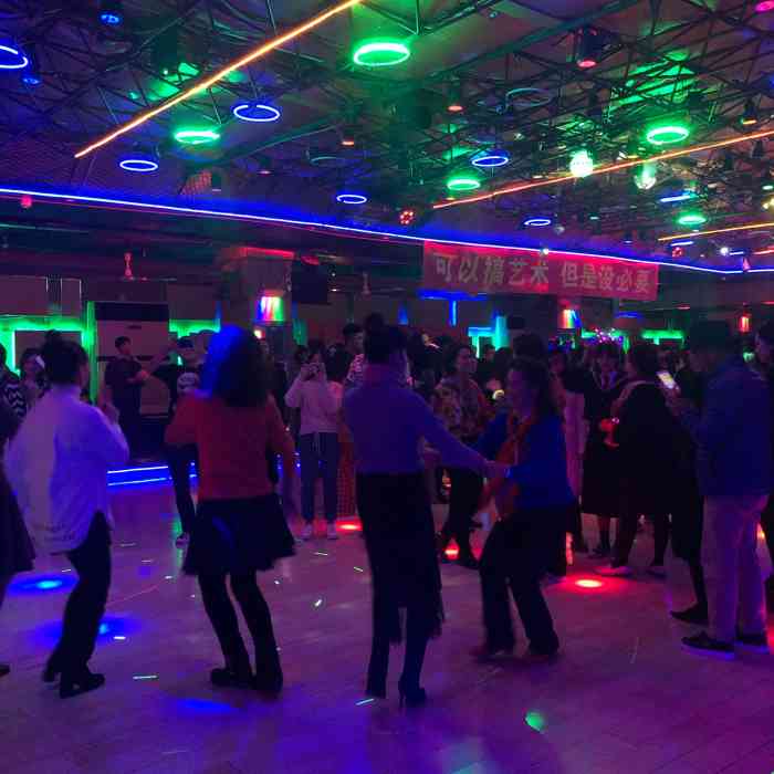 最新上海舞廳地址匯總，舞動(dòng)魔都的熱門(mén)場(chǎng)所揭秘