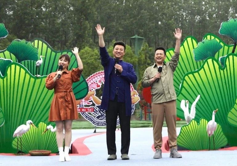 新浪最新消息，友情與家庭的溫馨日常時(shí)刻