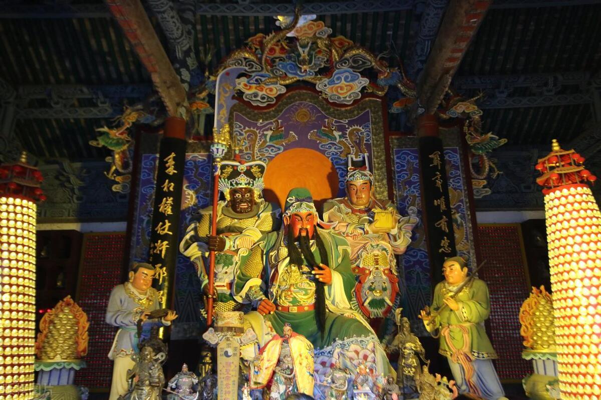 師尊人中講道最新,師尊人中講道最新，小巷深處的特色小店探秘