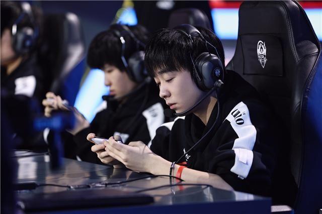 KPL秋季賽最新戰報，賽場(chǎng)風(fēng)云激蕩，觀(guān)點(diǎn)探析全面呈現