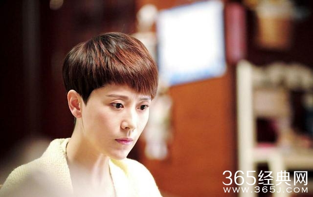 娛樂(lè )圈之女王在上，璀璨星途下的榮耀篇章（最新章節）