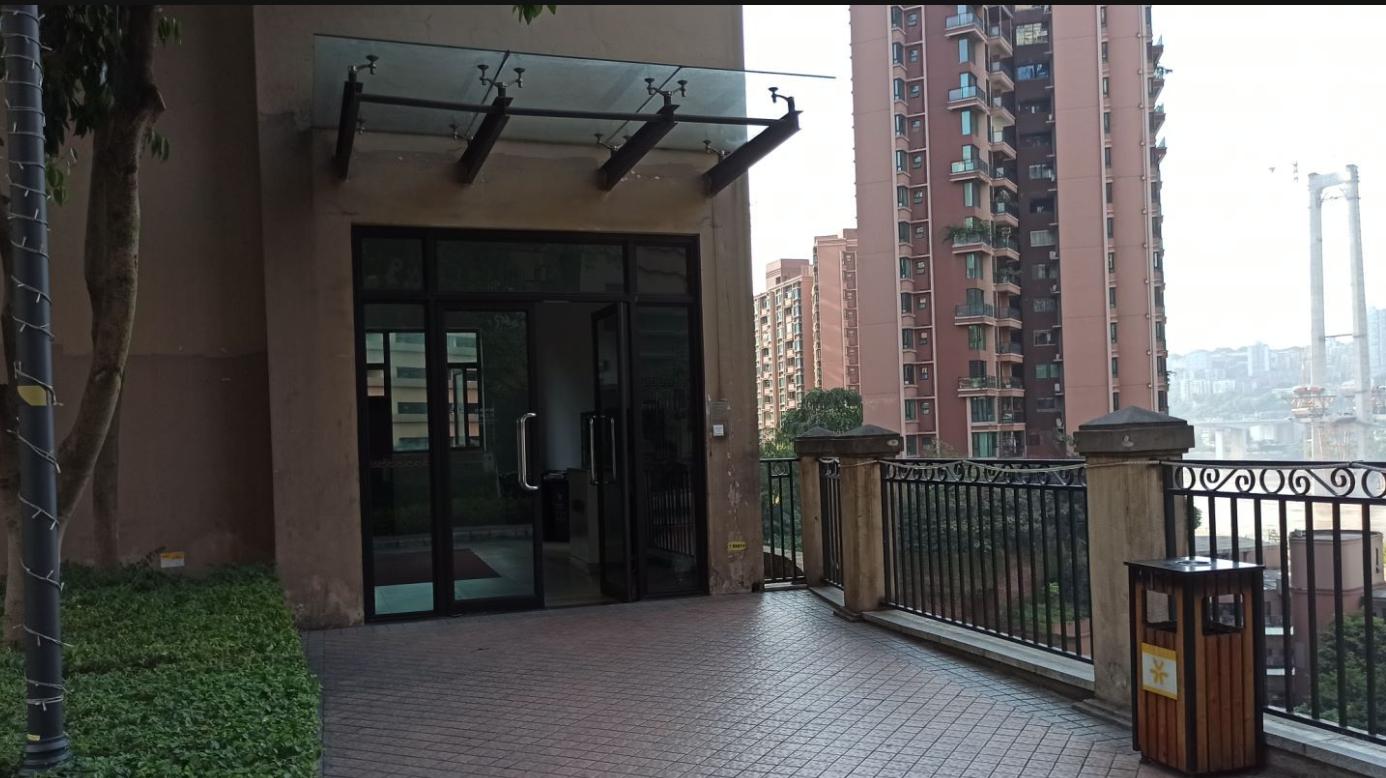 重慶和黃御峰最新動(dòng)態(tài)，攀登知識高峰，自信鑄就未來(lái)