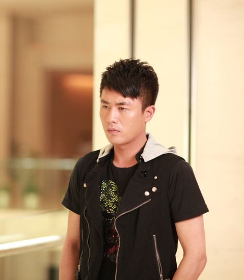 杜淳最新發(fā)型揭秘，巷弄深處的時(shí)尚秘密