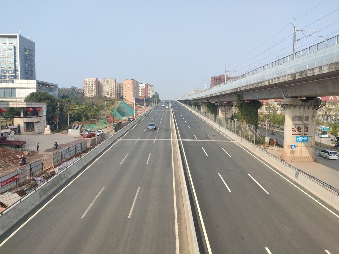 芙蓉路最新時(shí)尚潮流地標，綻放的潮流新寵！