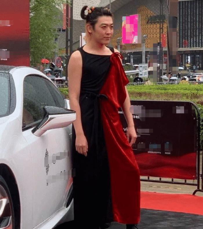 奇葩說(shuō)最新動(dòng)態(tài)揭秘，引領(lǐng)潮流的高科技產(chǎn)品，感受未來(lái)科技的力量