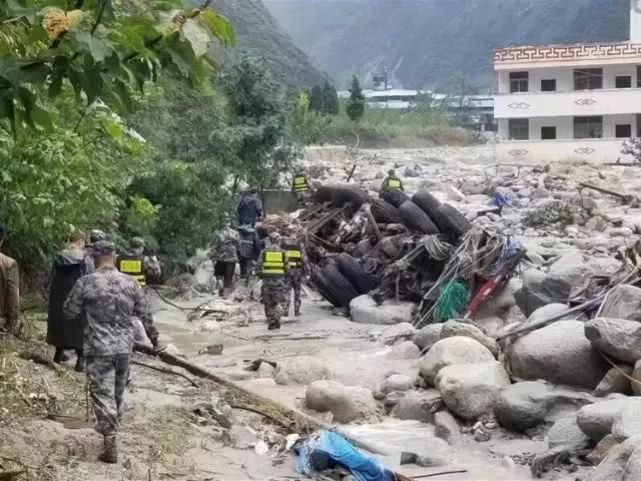 ??紅蟲(chóng)災害來(lái)襲，守護家園，行動(dòng)刻不容緩！