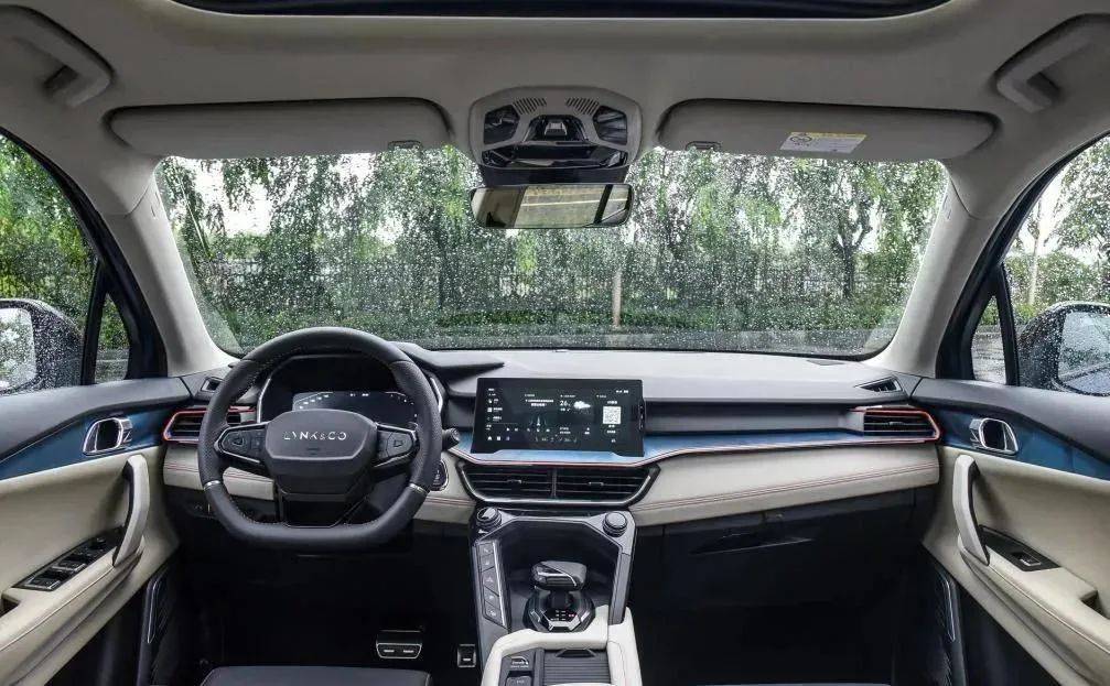 領(lǐng)克最新內飾驚艷亮相，高級質(zhì)感令人矚目！