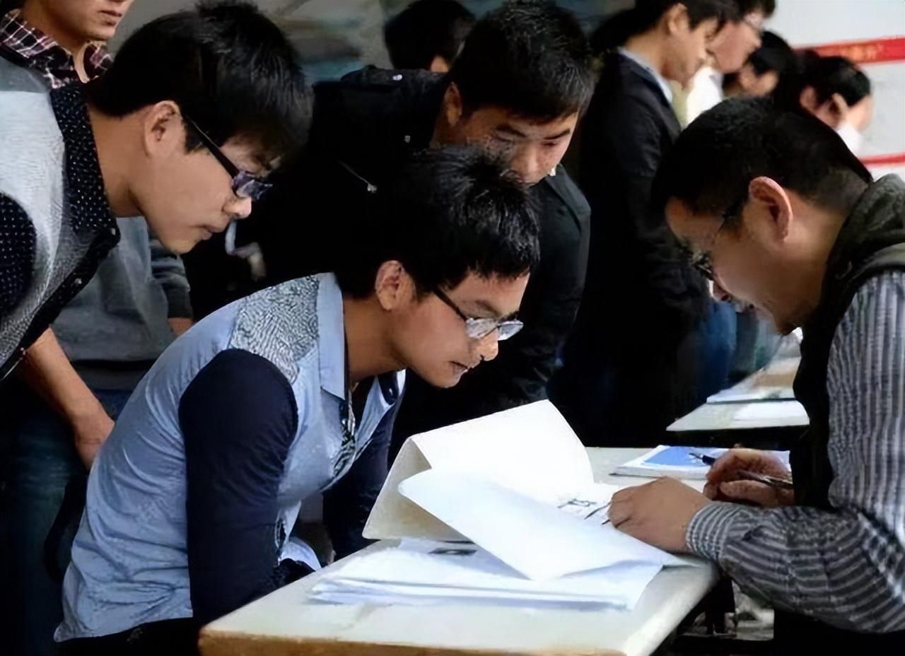 鐵路薪資改革邁入新時(shí)代，科技重塑未來(lái)，最新動(dòng)態(tài)揭示變革趨勢