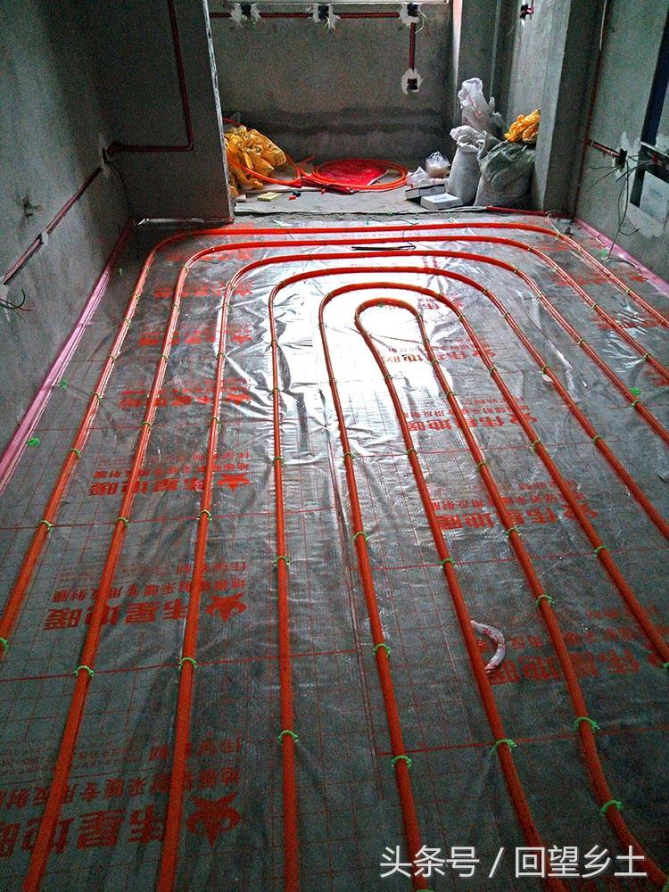 關(guān)于地暖安裝價(jià)格的觀(guān)點(diǎn)探討，全面解析裝地暖的費用與考量因素