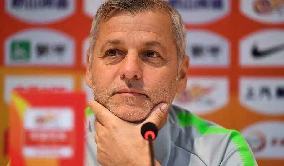 賽場(chǎng)上的友情與陪伴，職業(yè)比賽陣容揭秘