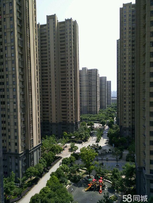 最新七彩星城房?jì)r(jià)揭秘與趨勢分析