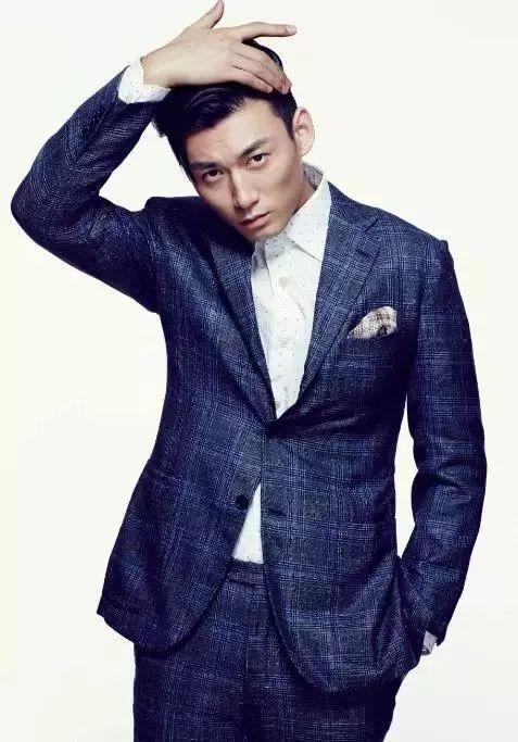 演員王翌舟，從舞臺到熒屏的自信成就之路