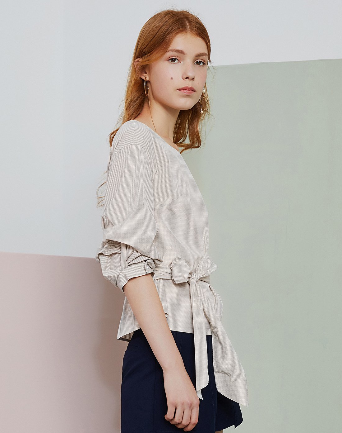 紅袖新款服飾，時(shí)尚自信之源，引領(lǐng)風(fēng)尚變化之路