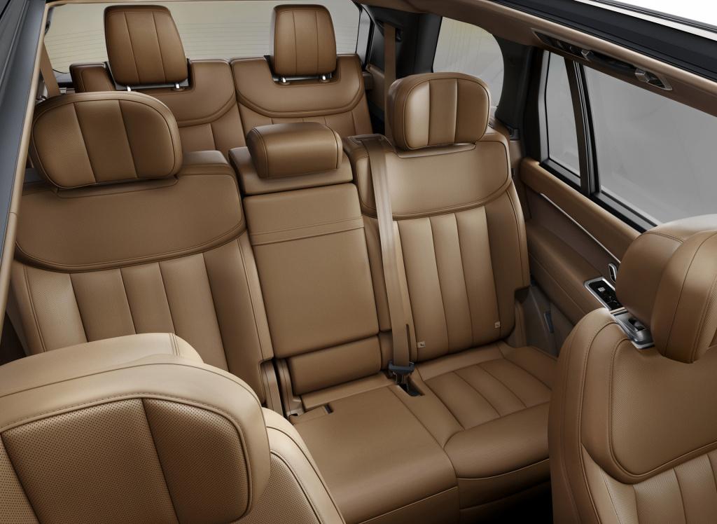 全新攬勝亮相,全新攬勝亮相，小巷中的隱藏寶藏，探索未知的獨特風(fēng)情！