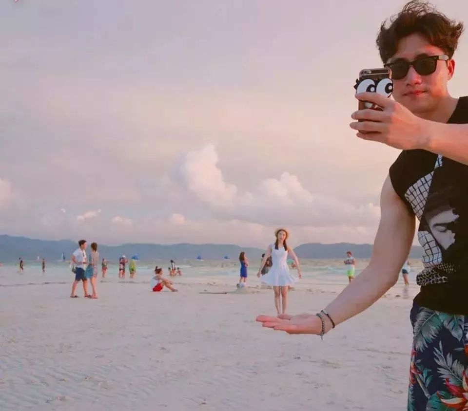 定格甜蜜時(shí)光，旅行情侶照記錄時(shí)代愛(ài)情印記