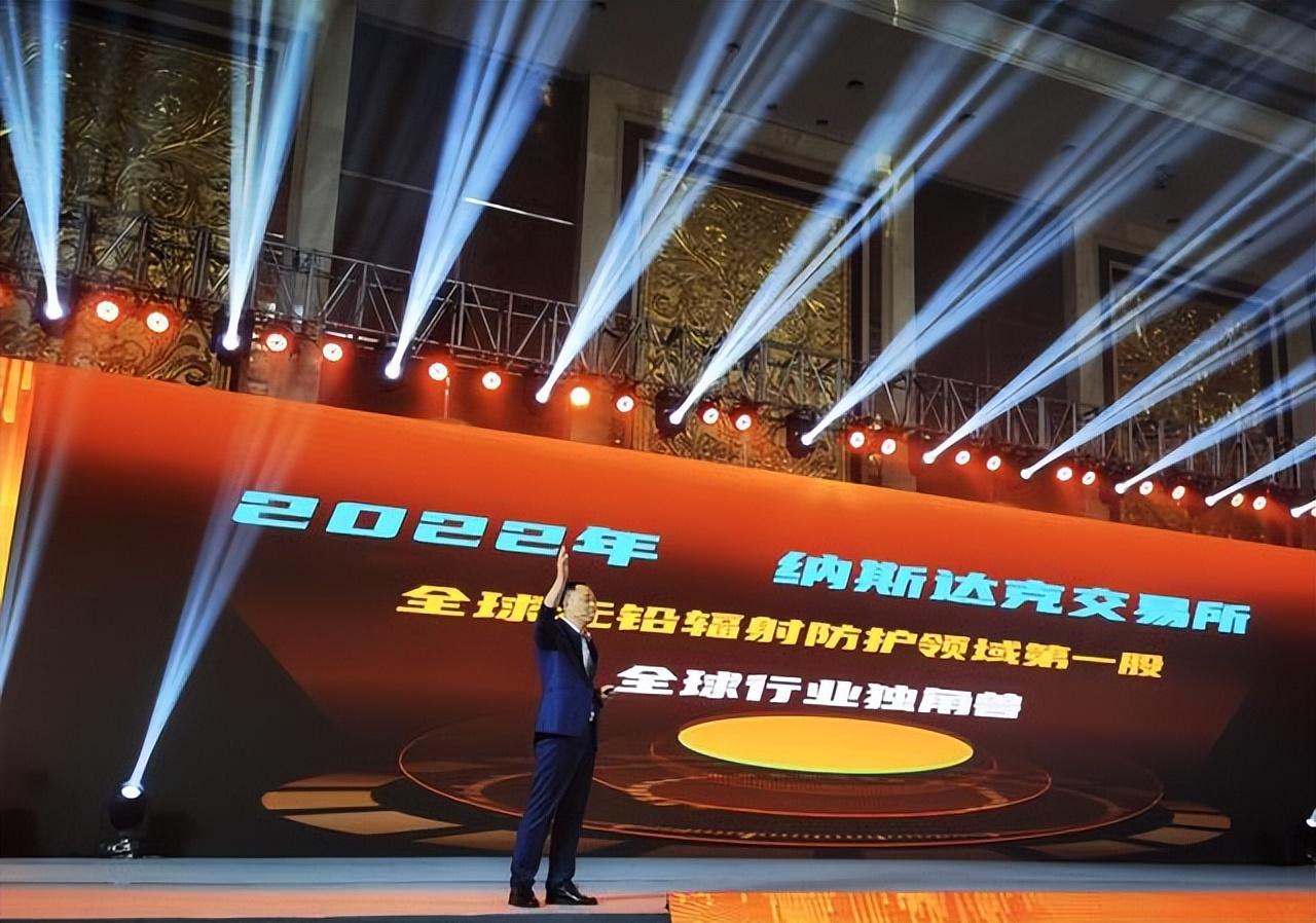 基金上市交易，探索小巷寶藏與特色小店的奇妙之旅