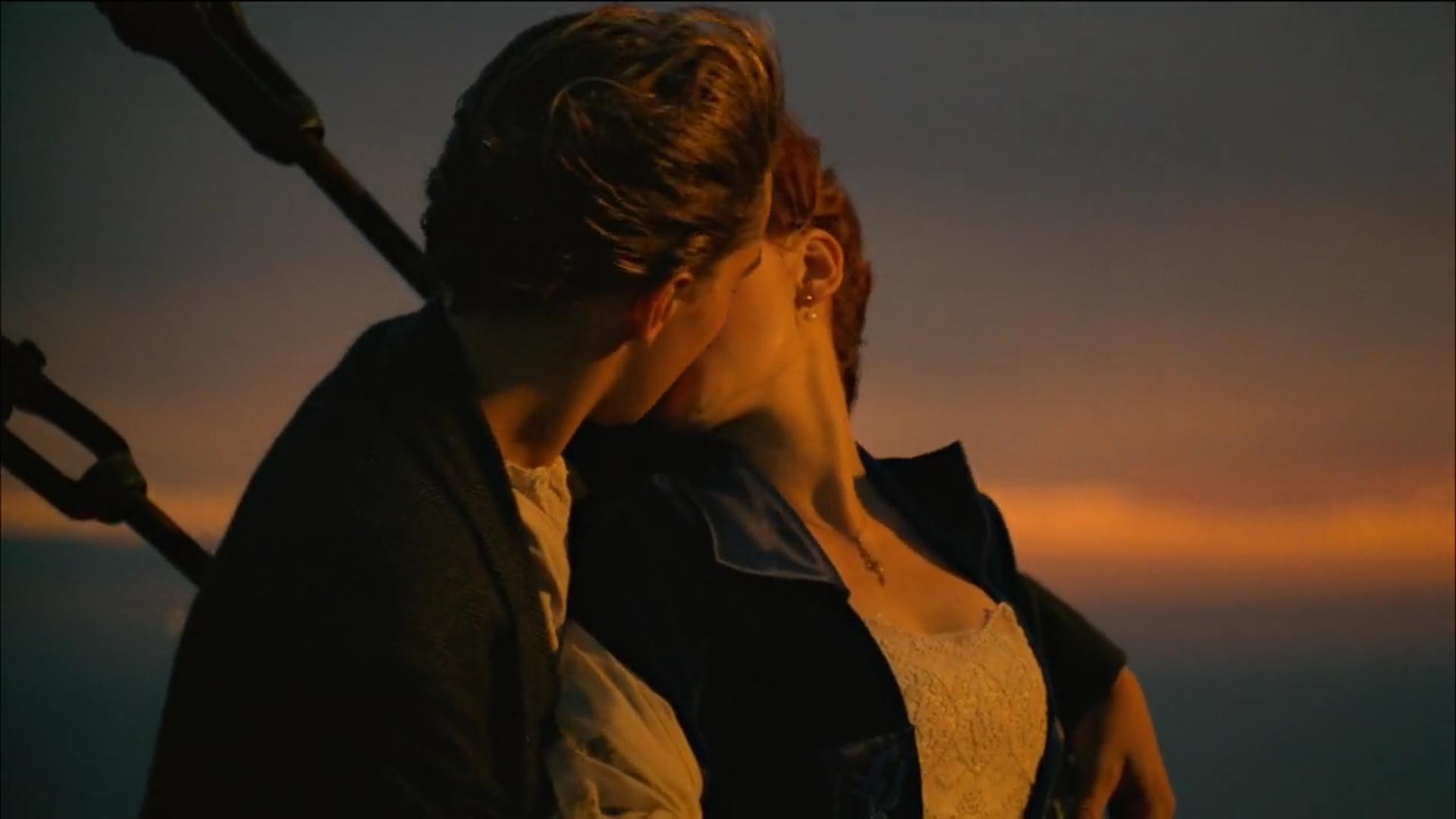 最新浪漫電影，愛(ài)的光影交織之旅