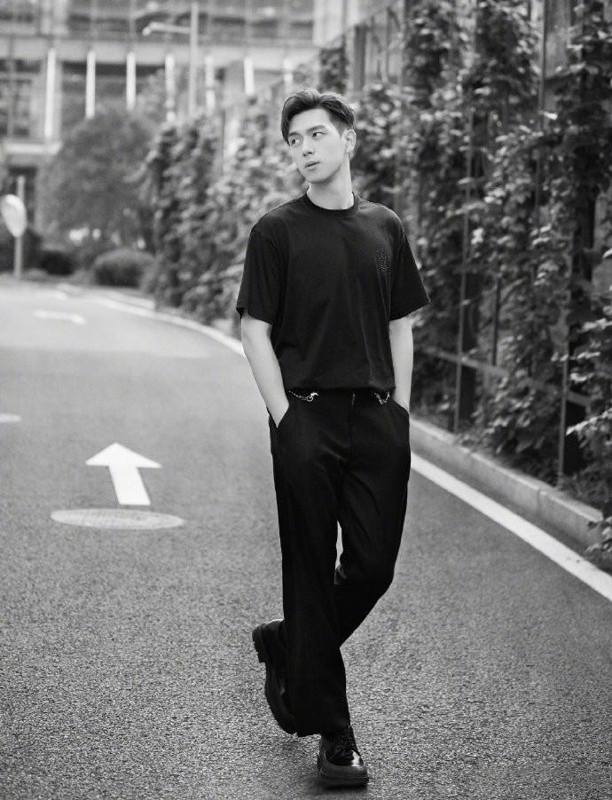 最新外劇盤(pán)點(diǎn)，勵志之旅啟程，展現變化中的自信與成就感！