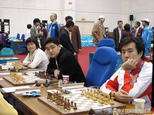 象棋賽場(chǎng)風(fēng)云，變化、自信與成就的舞臺之戰