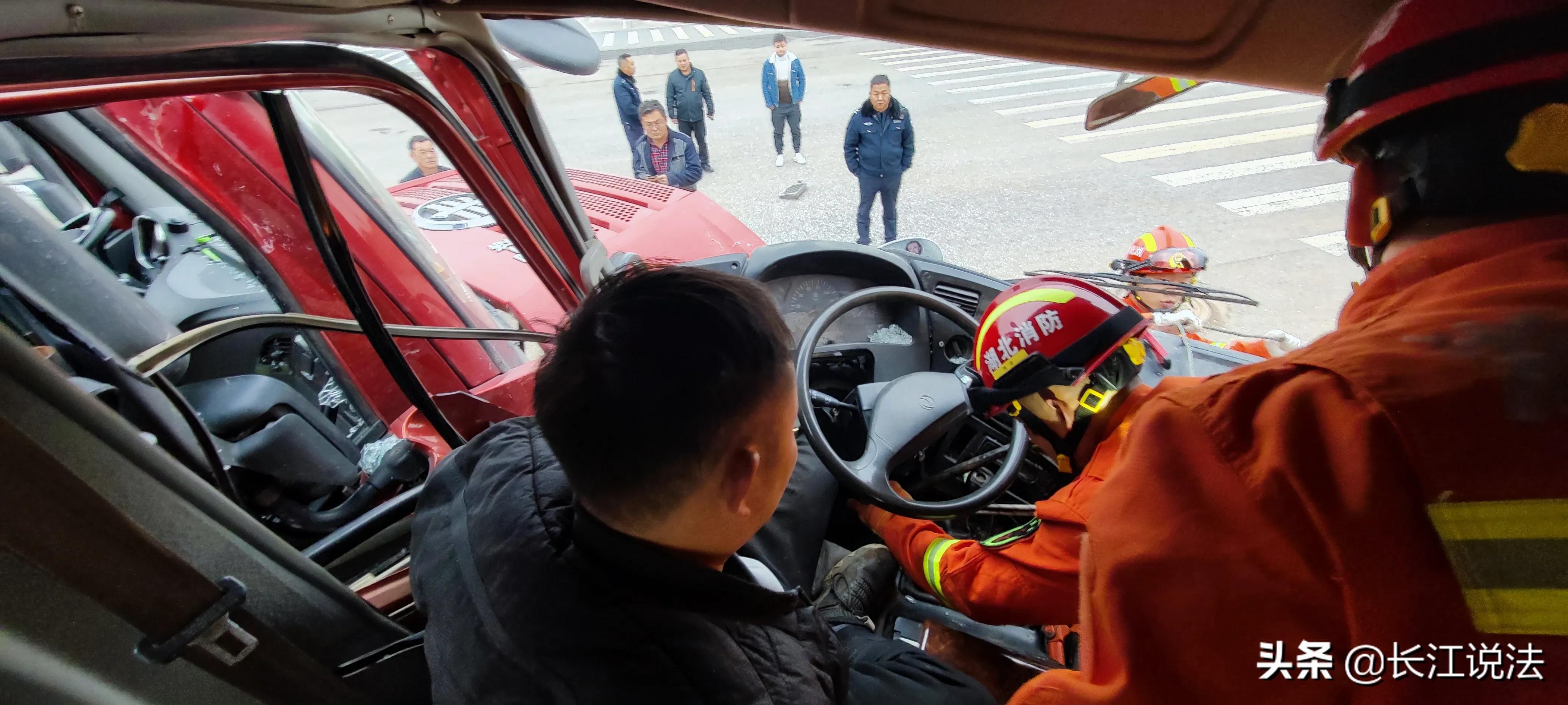 震撼！蘄春再現車(chē)禍悲劇，警鐘長(cháng)鳴——2025最新車(chē)禍新聞
