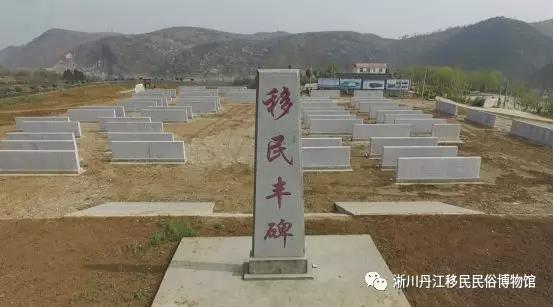 鎮平電視臺主持人，優(yōu)雅才華并存的光彩之星?
