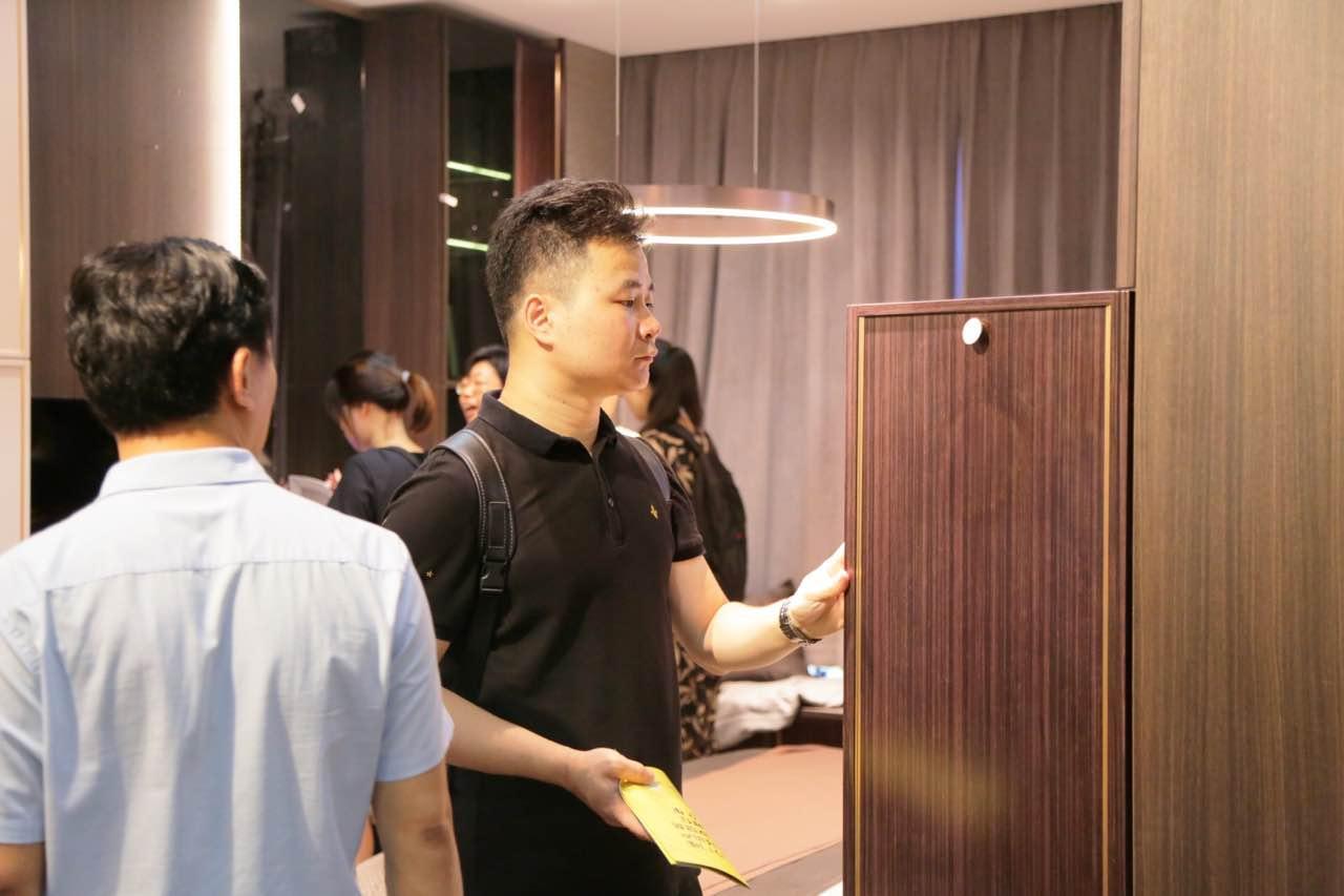 探尋小巷中的獨特家居秘境，解析我樂(lè )家居為何暫不上市的原因