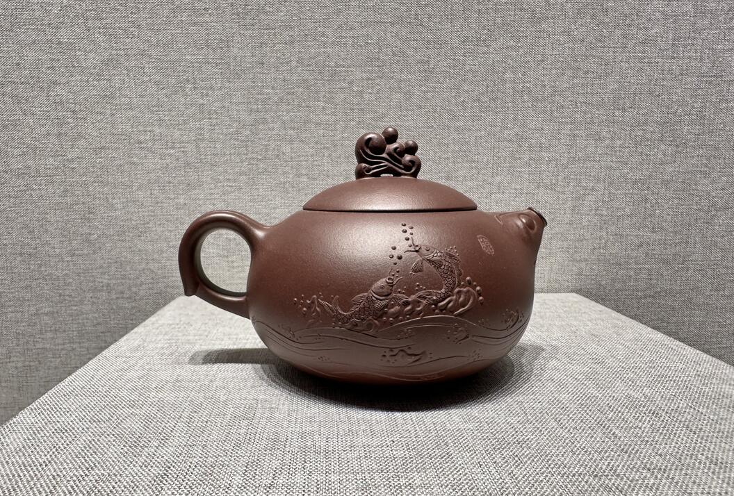 紫砂最新作品，傳承與創(chuàng  )新的藝術(shù)瑰寶展現