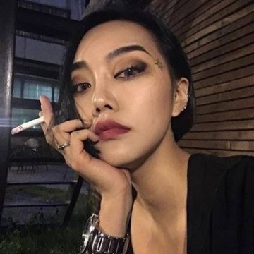 最新美女紋身圖案，時(shí)尚潮流中的個(gè)性表達