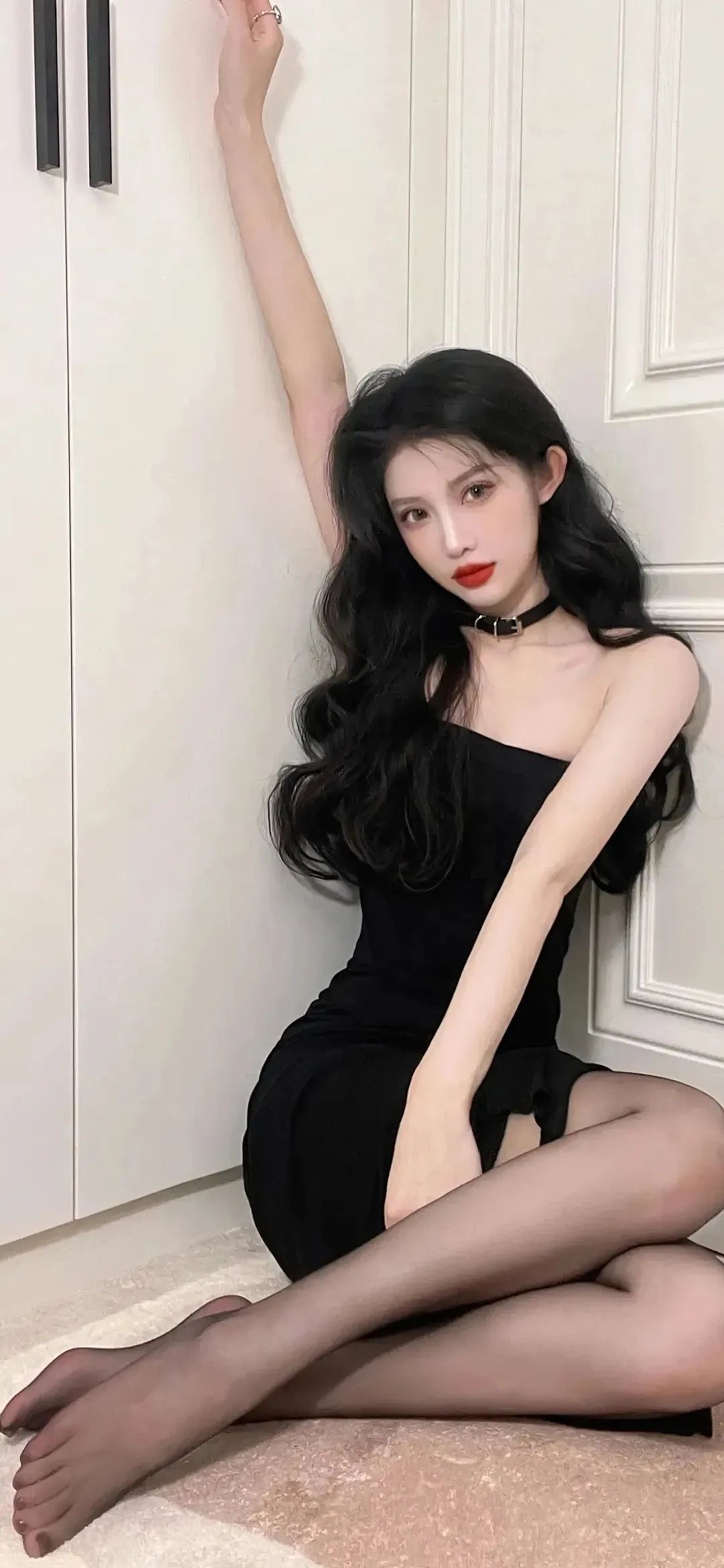 時(shí)尚美女圖片精選，最新潮流盡收眼底
