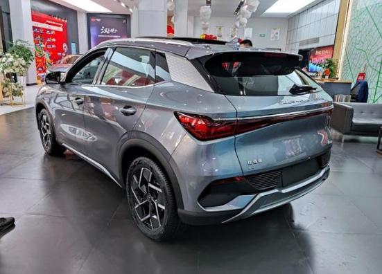 比亞迪電車(chē)最新動(dòng)態(tài)引領(lǐng)行業(yè)革新風(fēng)暴！